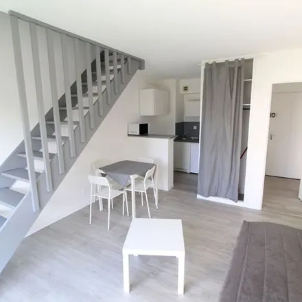 Image 1 - 11 Rue de la Garenne, 76130 Mont-Saint-Aignan, France - Apartment for rent