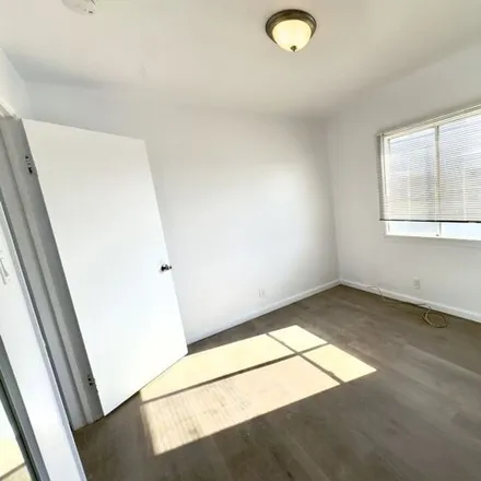 Image 6 - 1524 West 85th Street, Los Angeles, CA 90047, USA - House for rent