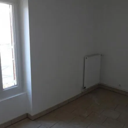 Rent this 3 bed apartment on 1 Rue de la Sirène in 41200 Romorantin-Lanthenay, France