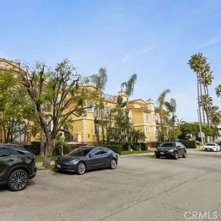 Buy this 3 bed townhouse on 14539 Margate Street in Los Angeles, CA 91411