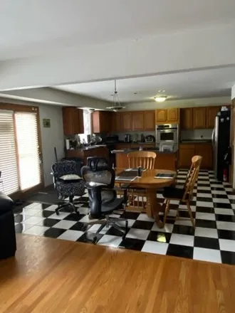Image 2 - 4198 137th Street, Crestwood, IL 60418, USA - House for sale