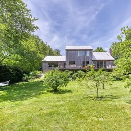 Rent this 3 bed house on 22 North Ferndale Place in Montauk, East Hampton