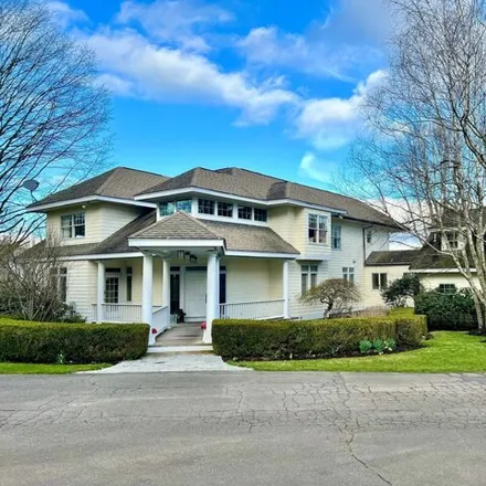 Rent this 4 bed house on 172 Umpawaug Road in Redding, Western Connecticut Planning Region