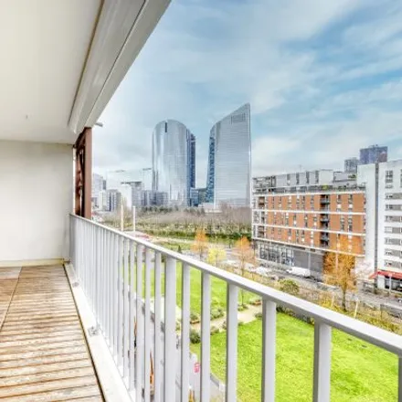 Rent this 5 bed apartment on Maif in Terrasse de l'Arche, 92000 Nanterre