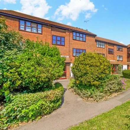 Buy this 1 bed apartment on Victory Road in Chertsey, KT16 8DG