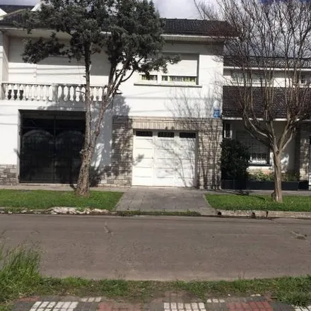 Buy this 3 bed house on Florencio Varela 421 in Partido de Lomas de Zamora, B1845 BZB Temperley
