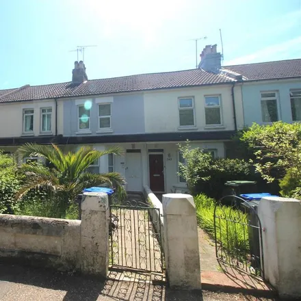 Rent this 2 bed townhouse on Tarring Road in Goring-by-Sea, BN11 5NA