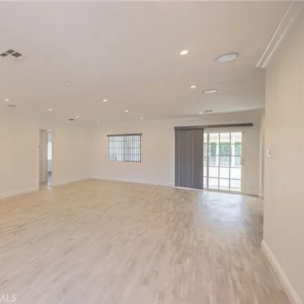 Image 6 - 18812 Covello Street, Los Angeles, CA 91335, USA - House for sale