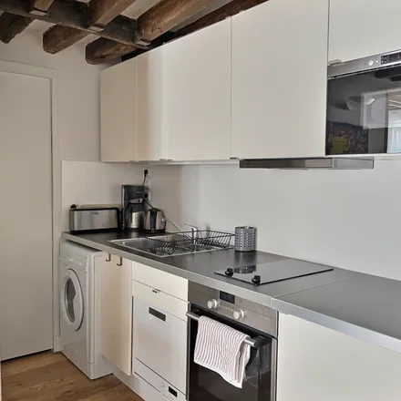 Image 4 - 20 Rue Saint-Joseph, 75002 Paris, France - Apartment for rent