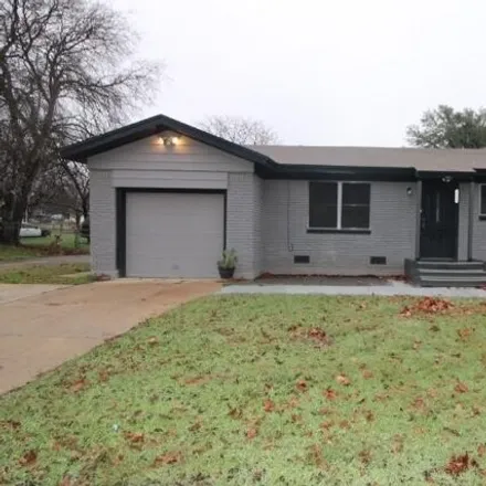 Rent this 3 bed house on 2120 Brantley Avenue in Copperas Cove, TX 76522