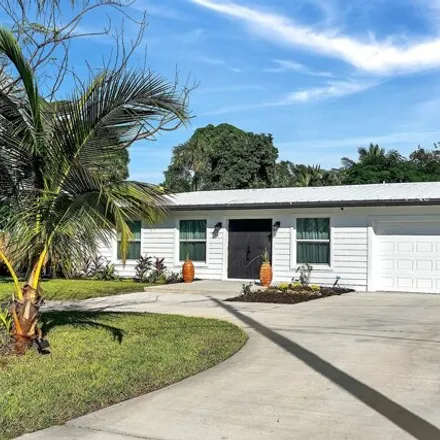 Image 3 - 307 Southeast Flamingo Avenue, Stuart, FL 34996, USA - House for sale