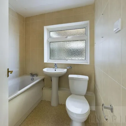 Image 4 - Anglesey Close, Broadfield, RH11 9HG, United Kingdom - Apartment for rent