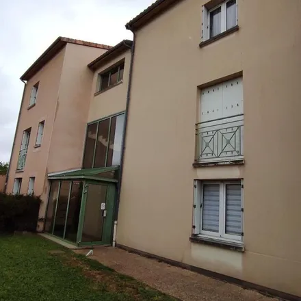 Rent this 1 bed apartment on 17 Rue Hyppolite Véron in 86180 Buxerolles, France
