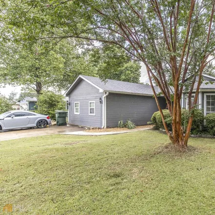 Buy this 3 bed house on 511 Scarborough Road in Warner Robins, GA 31093