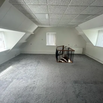 Rent this 5 bed apartment on Boterdijk 67 in 1424 ND Uithoorn, Netherlands