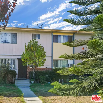 Buy this studio townhouse on 719 North Kingsley Drive in Los Angeles, CA 90029
