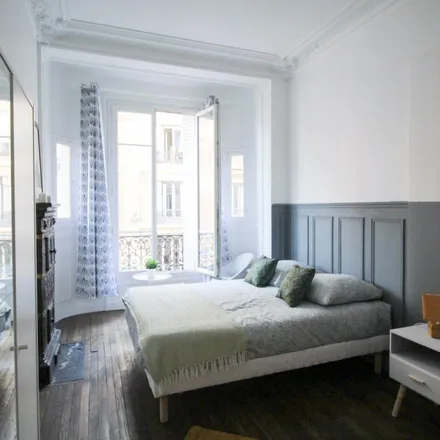 Rent this 3 bed room on 4 Rue Jean François Lépine in 75018 Paris, France