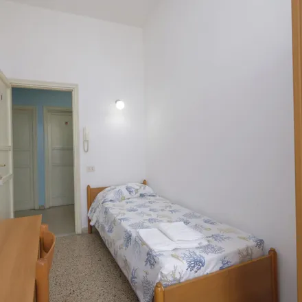 Image 2 - Via degli Apuli, 00185 Rome RM, Italy - Room for rent