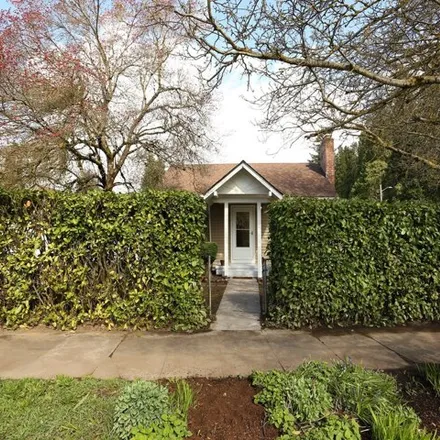 Buy this 2 bed house on 9239 North Saint Johns Avenue in Portland, OR 97203