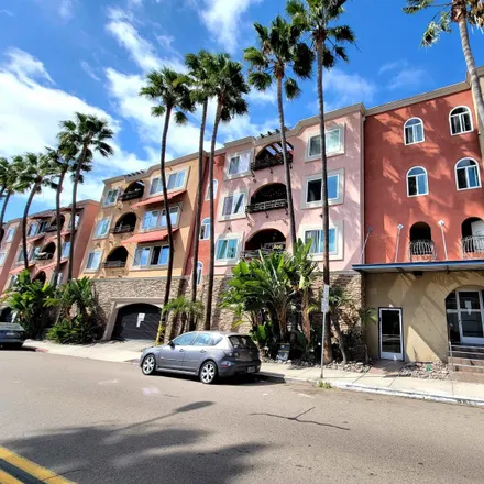 Buy this studio townhouse on 860 Turquoise Street in San Diego, CA 92109