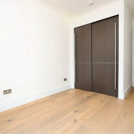 Rent this 3 bed apartment on Park Quadrant in Glasgow, G3 6BN