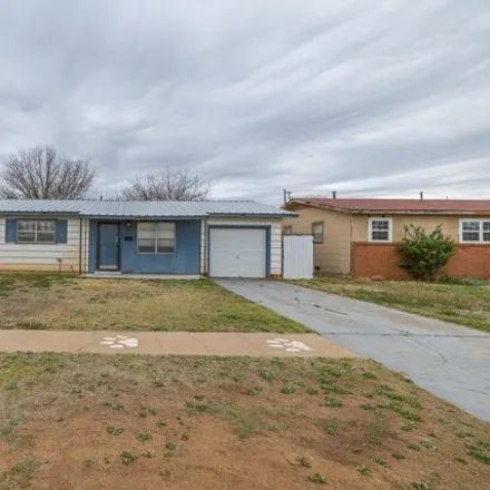 Buy this 3 bed house on 2087 Houston Street in Plainview, TX 79072