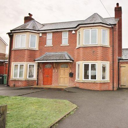 Rent this 3 bed house on Hughes Place in Bilston, WV14