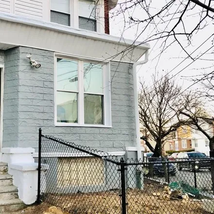 Image 2 - 2017 Stenton Avenue, Philadelphia, PA 19138, USA - House for sale