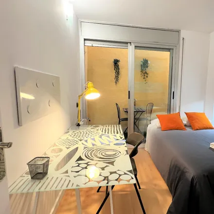 Rent this 3 bed room on Rambla de la Muntanya in 105, 08041 Barcelona
