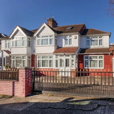 Buy this 4 bed duplex on Clevedon Gardens in London, TW5 9TS
