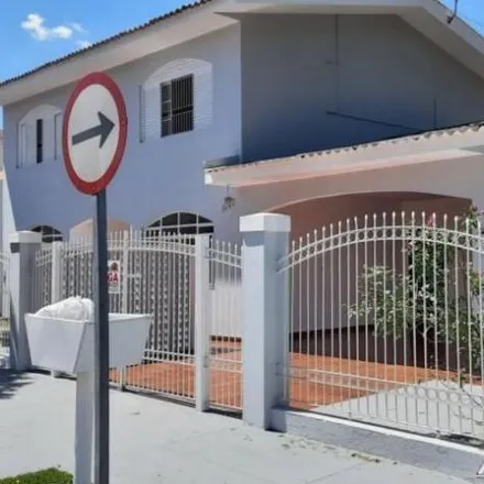 Rent this 4 bed house on Rua Joaquim Nabuco in Zona 04, Maringá - PR