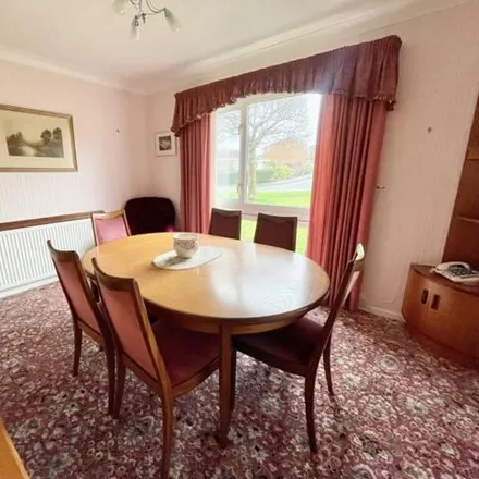 Image 6 - Lorne Close, Dronfield, S18 8ZJ, United Kingdom - House for sale