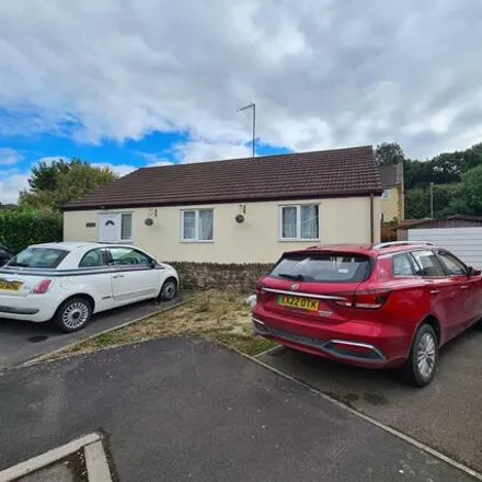 Buy this 3 bed house on Ashlands Meadow in Crewkerne, TA18 7NN