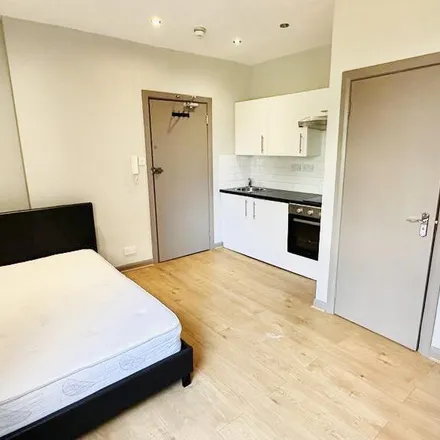 Rent this studio apartment on Hillfield Road in London, NW6 1AH