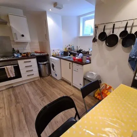 Rent this 6 bed house on 24 Delph Lane in Leeds, LS6 2HQ