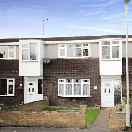 Rent this 3 bed townhouse on Falstones in Basildon, SS15 5DP