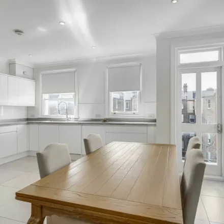 Image 5 - 81-88 Grantully Road, London, W9 1LW, United Kingdom - Apartment for rent