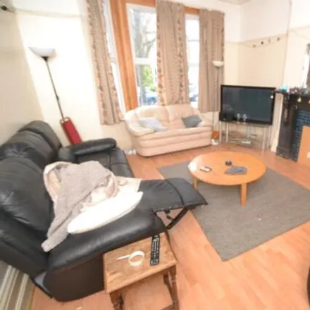 Rent this 7 bed house on 12 Hope Drive in Nottingham, NG7 1DL