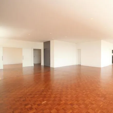 Buy this 3 bed apartment on Rua Piauí 1178 in Higienópolis, São Paulo - SP