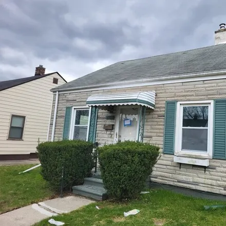 Buy this 3 bed house on 8120 Kaltz Street in Center Line, Macomb County