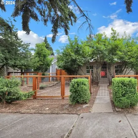 Buy this 2 bed house on 1378 W 11th Ave in Eugene, Oregon