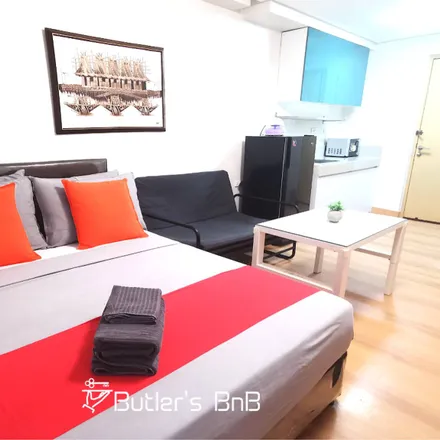 Rent this 1 bed condo on Function Room in Quirino Highway, Quezon City