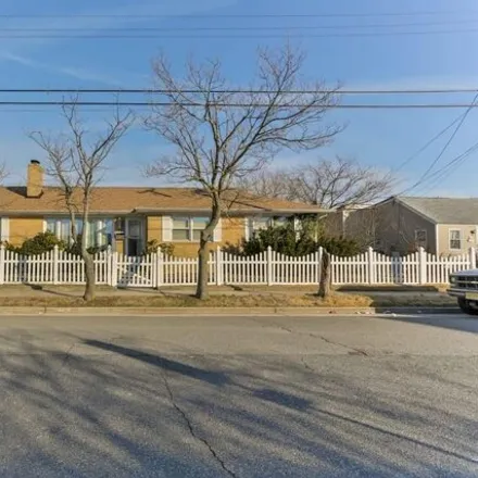 Buy this 5 bed house on 2202 Murray Avenue in Venice Park, Atlantic City