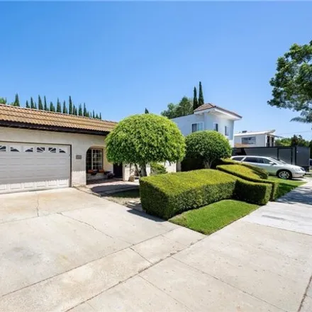 Image 5 - 2555 N Delta St, Orange, California, 92865 - House for sale