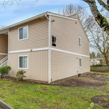 Buy this 1 bed condo on 12435 Northeast 131st Court in Kirkland, WA 98034