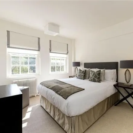 Image 3 - 14 Lincoln Street, London, SW3 2TP, United Kingdom - Room for rent