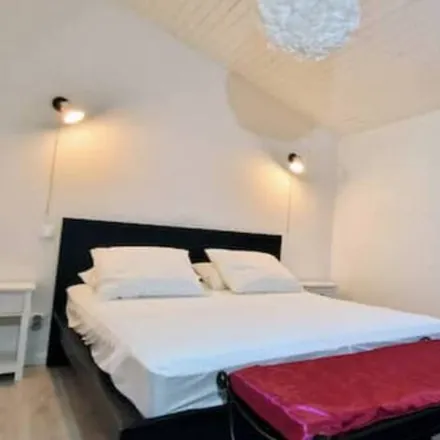 Rent this 1 bed house on 47160 Buzet-sur-Baïse