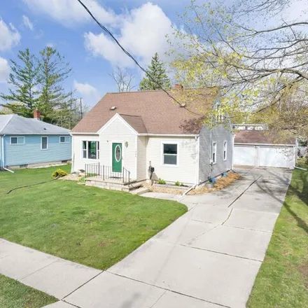 Buy this 4 bed house on 1428 Pilgrim Street in Green Bay, WI 54304