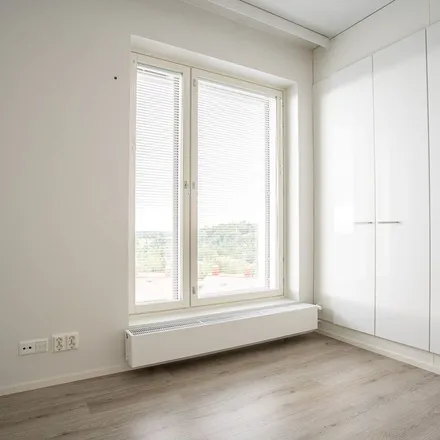Rent this 3 bed apartment on As Oy Vantaan Kilterinkuja 4 in Kilterinkuja 4, 01600 Vantaa