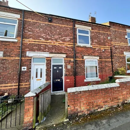 Rent this 3 bed townhouse on South Terrace in Horden, SR8 4NQ